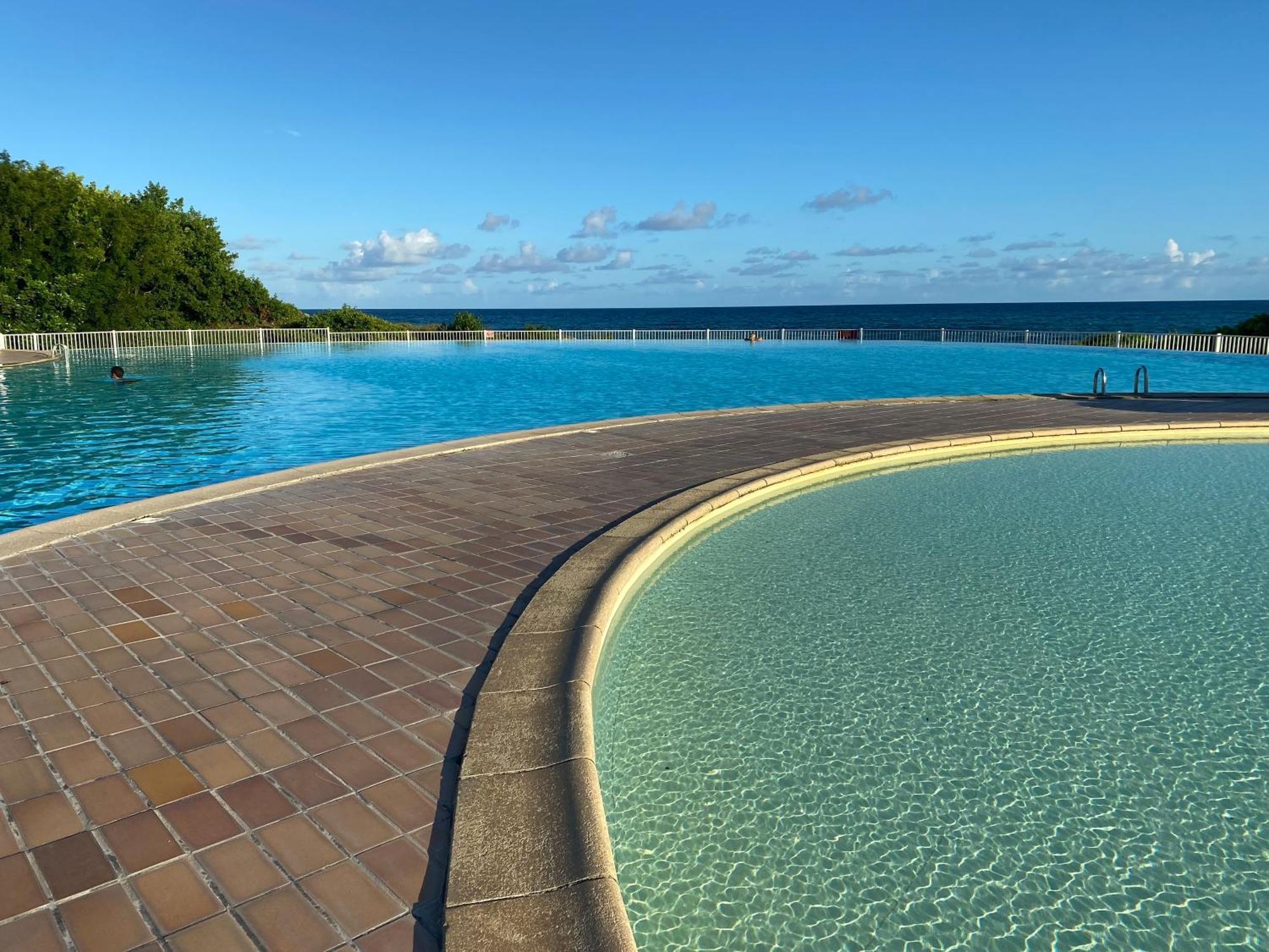 Ti Kaz Emeraude - Mer, Soleil Et Sable Fin, Piscine Et Tennis Saint-Francois  Exteriör bild