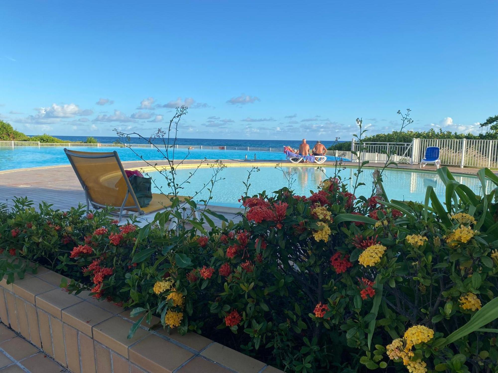 Ti Kaz Emeraude - Mer, Soleil Et Sable Fin, Piscine Et Tennis Saint-Francois  Exteriör bild
