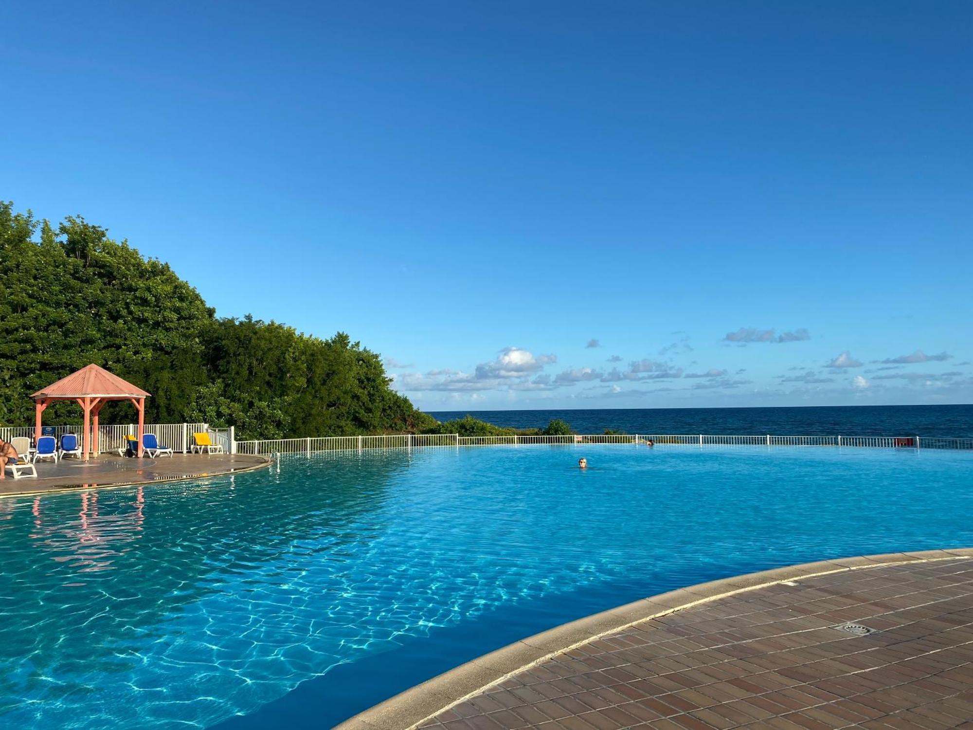 Ti Kaz Emeraude - Mer, Soleil Et Sable Fin, Piscine Et Tennis Saint-Francois  Exteriör bild